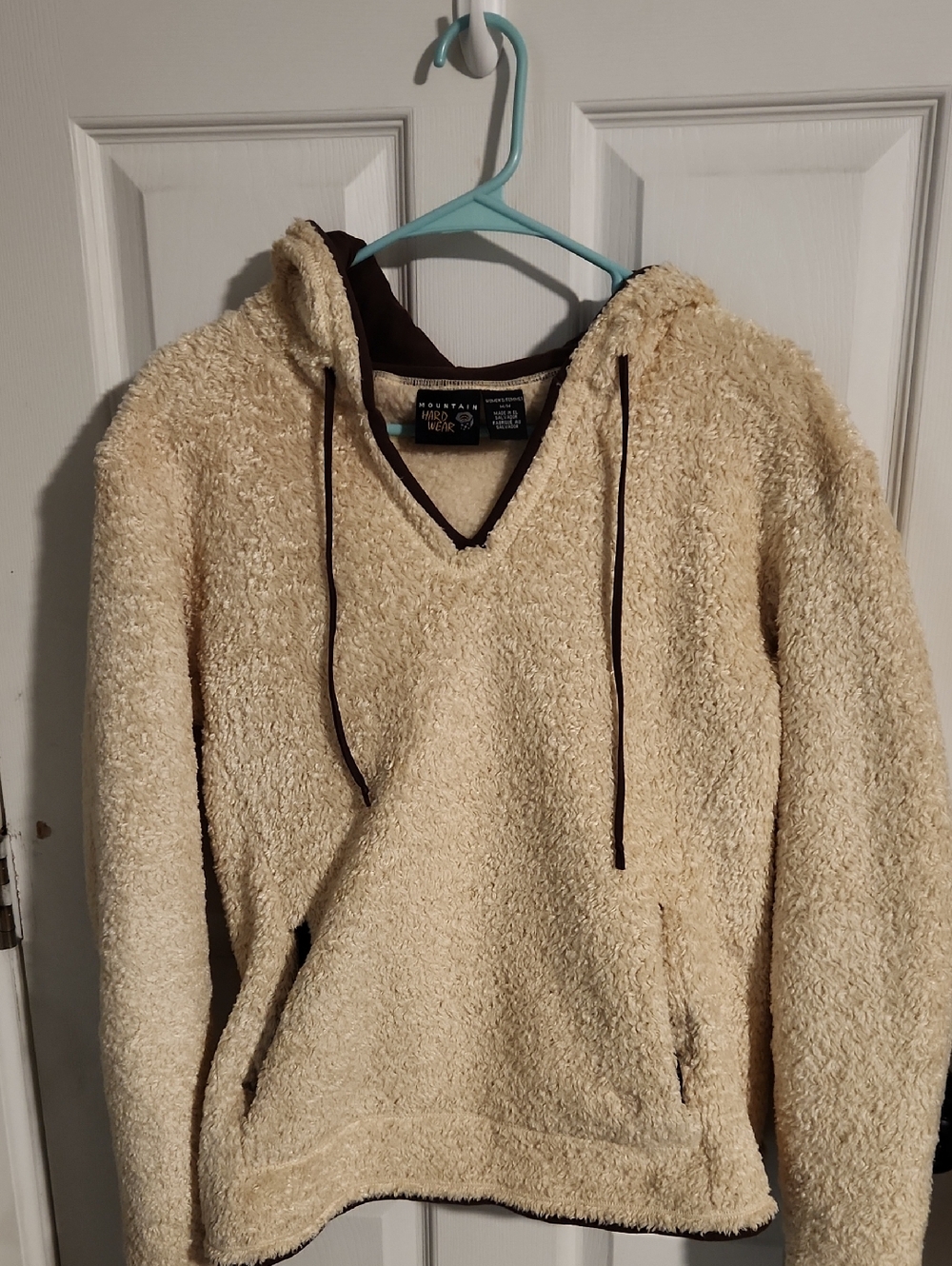 Mountain Hardwear Cream Sherpa V-Neck Hoodie with Brown Trim